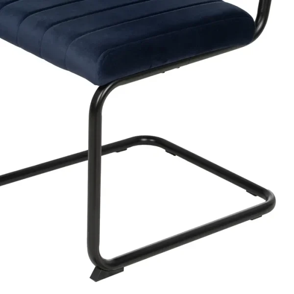 Añade un toque de estilo a tu espacio con nuestra silla azul: tejido y metal