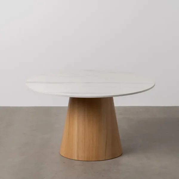 Mesa de centro de estilo moderno con tapa que imita piedra y patas metálicas en color madera natural de Artisa, ideal para cualquier salón.