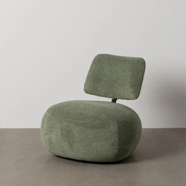 Sillón moderno de respaldo bajo disponible en 5 tonalidades, perfecto para espacios contemporáneos.