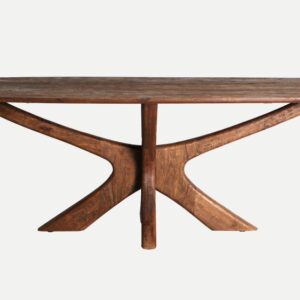 Mesa de comedor rectagular Artisa en madera maciza de acabado oscuro, diseño rústico y elegante con una base robusta y detalles naturales.